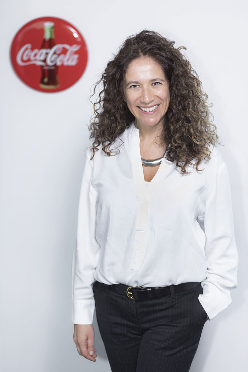 Ana Claudia Ruiz Coca Cola